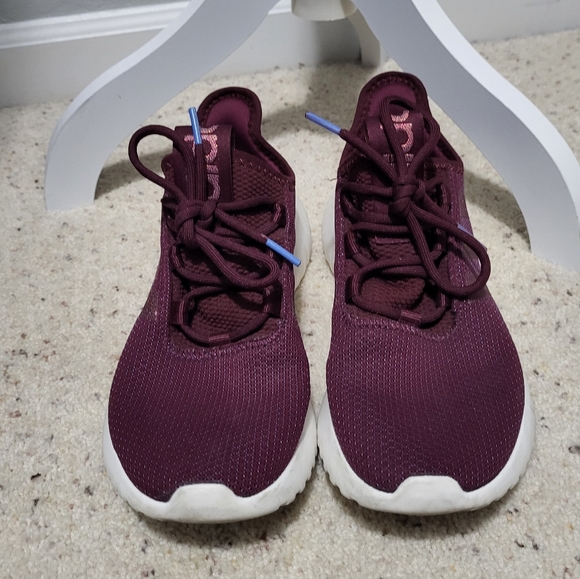 EUC Adidas Cloudfoam Maroon Athletic Shoes 8 - Picture 4 of 6